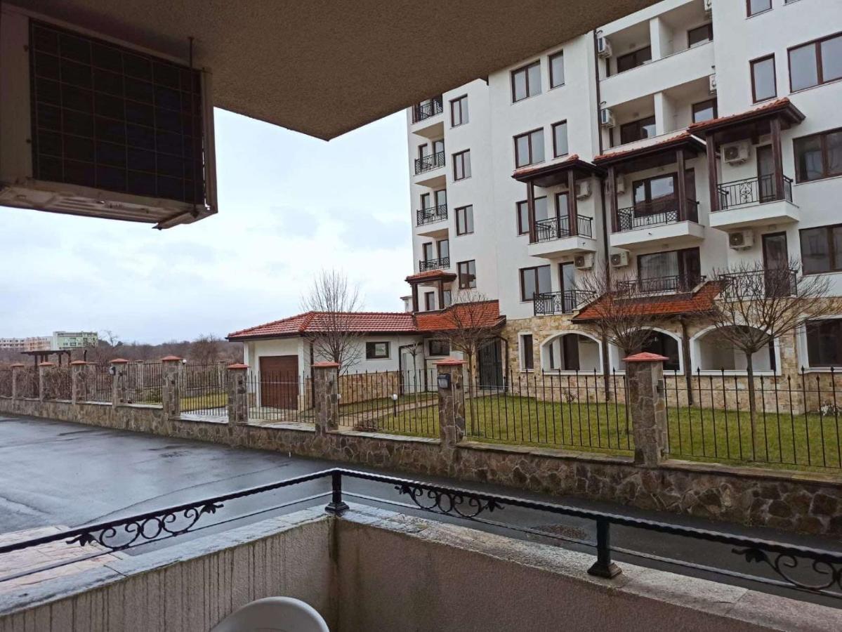 Private Apartments In Apolon Ravda Eksteriør billede